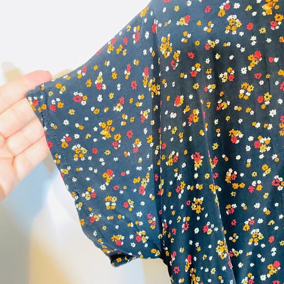 Faithfull the Brand Alena Black Floral Print Short Sleeve Culotte Jumpsuit Sz M - Picture 4 of 13